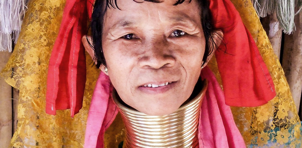 Paduang hilltribe woman in Inle Lake, Myanmar