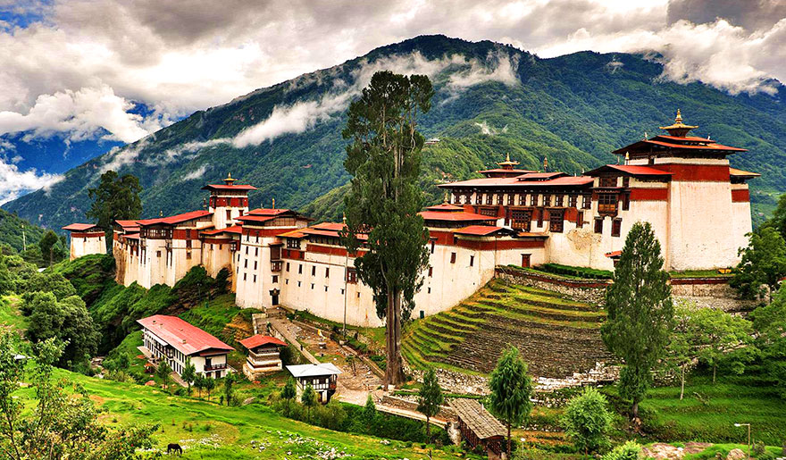trongsa dzong - Bhutan photography Tour