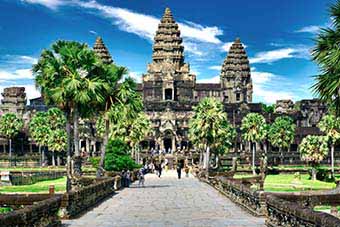 Angkor by Greg Walters (Flickr CC)