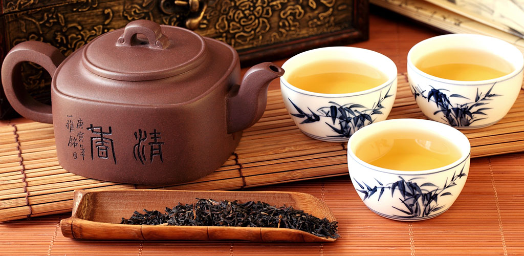 Tea pot and cups in Hangzhou