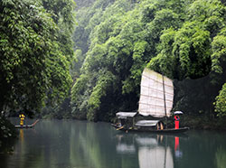 Cruise through the Three Gorges on the Yangtze River in China