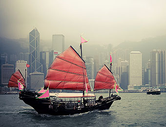 Hong Kong junk boat tour