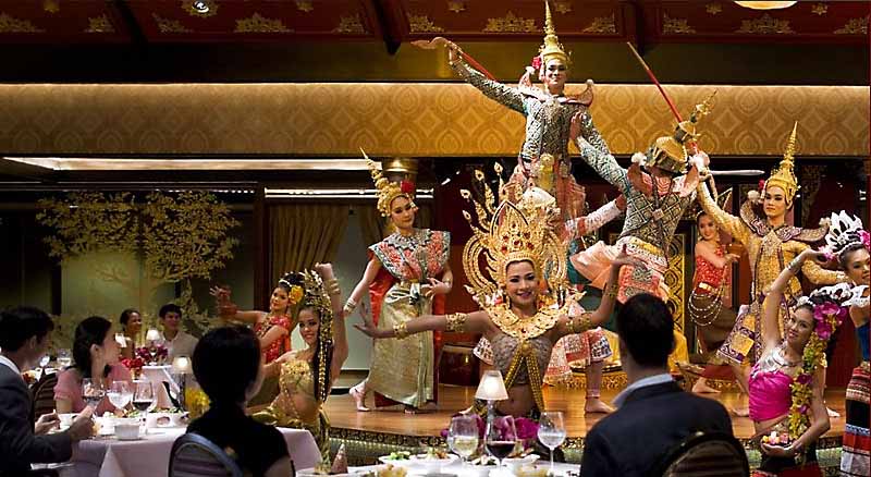 Traditional Thai dance Show at Mandarin Oriental 