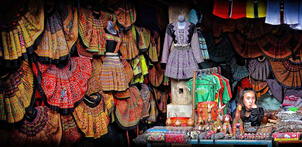 Vietnamese hill tribe textile vendor in Hanoi, Vietnam