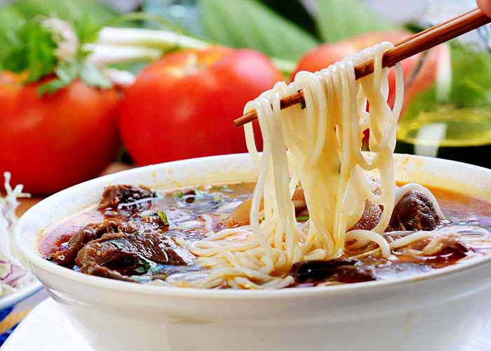 Bun bo Hue spicy noodle soup