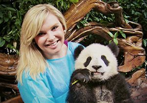 enjoy Panda with kids in Chengdu